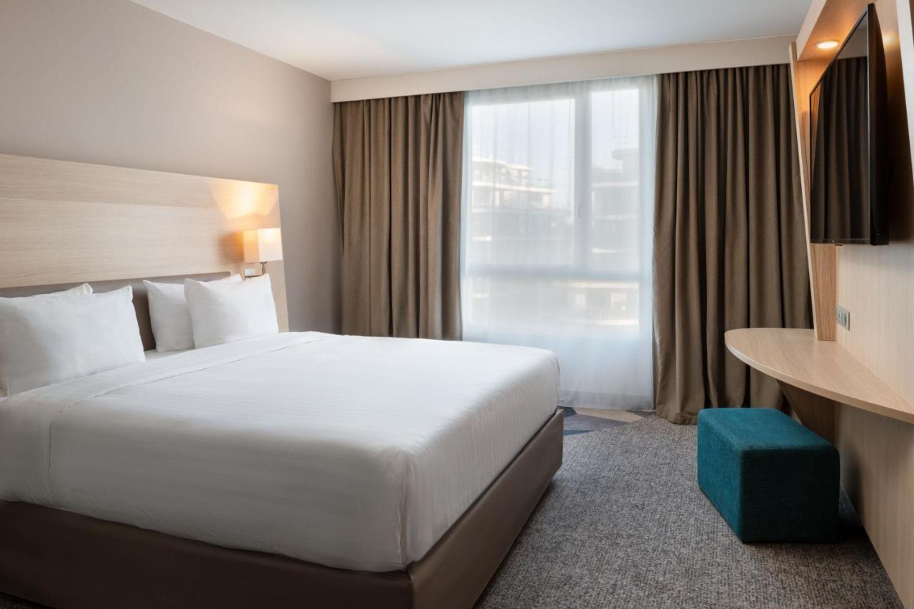 Готель Courtyard By Marriott Paris La Defense West - Colombes Коломб Екстер'єр фото