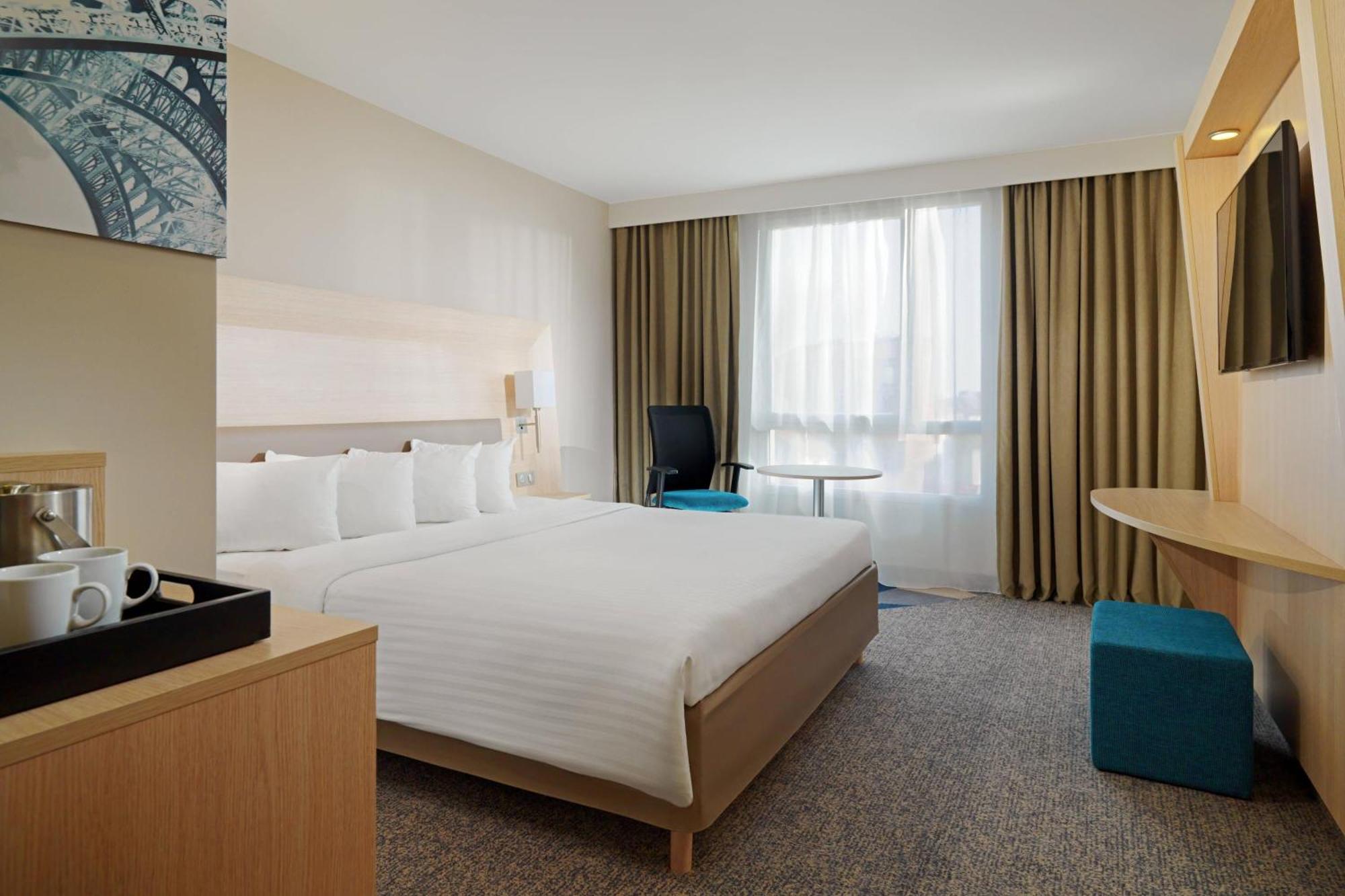 Готель Courtyard By Marriott Paris La Defense West - Colombes Коломб Екстер'єр фото
