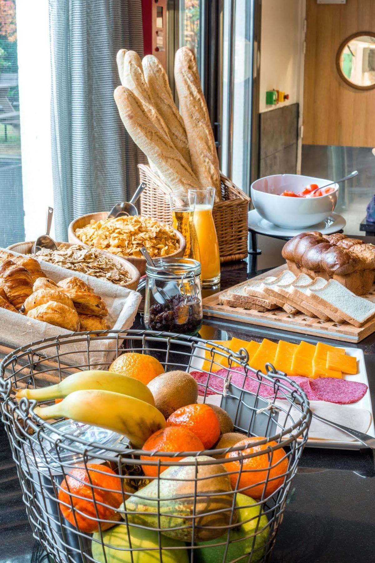 Готель Courtyard By Marriott Paris La Defense West - Colombes Коломб Екстер'єр фото